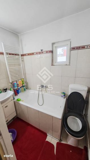 Casă cu 4 camere cu Teren 530 Mp în Central