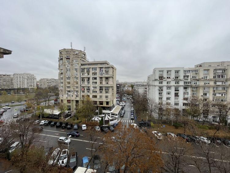 Apartament cu 3 camere decomandat, mobilat în Națiunile Unite