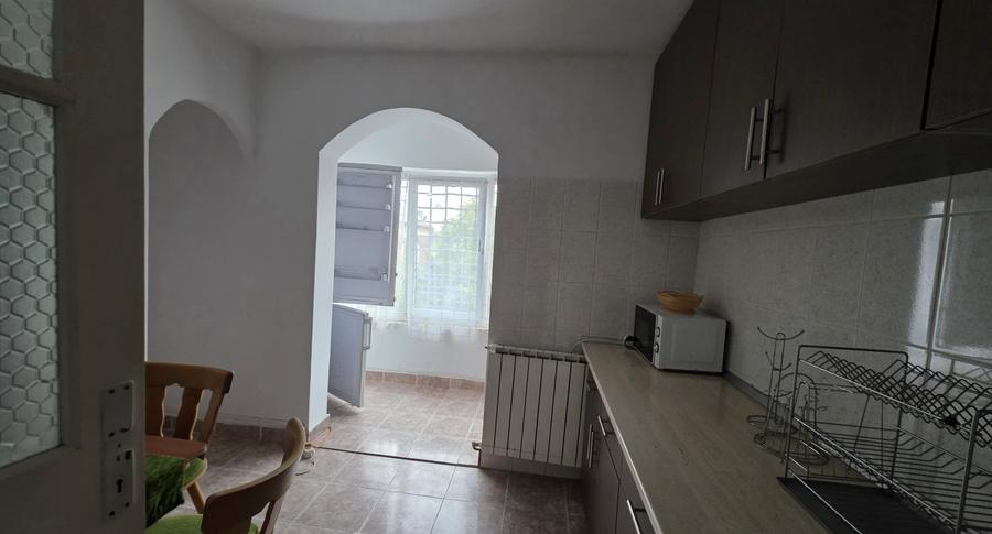 Apartament cu 2 camere decomandat, mobilat în Lipovei