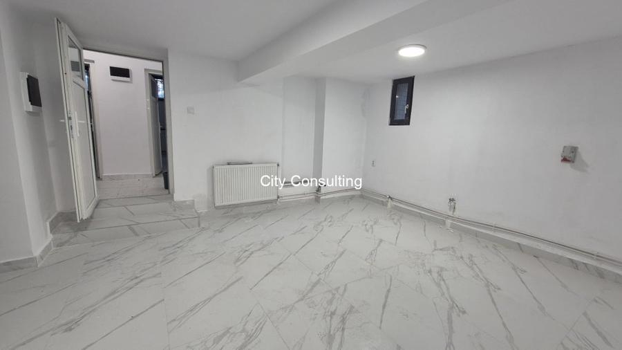 Casă cu 27 camere cu Teren 473 Mp în Sala Palatului
