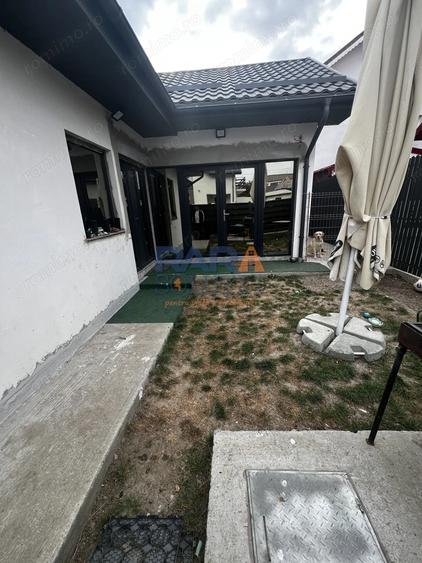 Casă cu 3 camere cu Canalizare în Sud