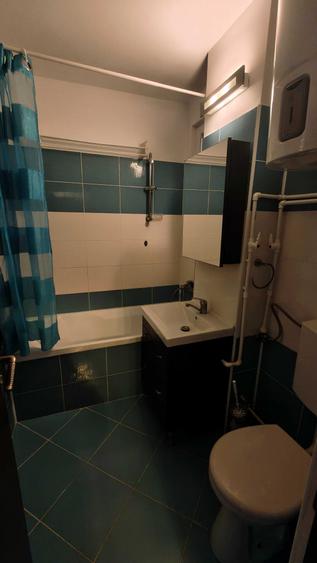 Apartament cu 2 camere decomandat în Km 4