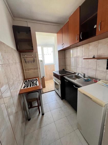 Garsonieră decomandată în Central