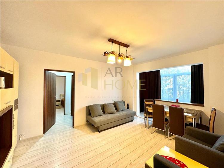 Apartament cu 2 camere semidecomandat, mobilat în Nord
