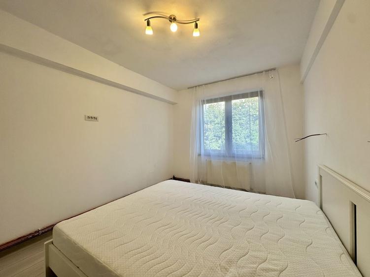 Apartament cu 3 camere decomandat, mobilat în Tractorul