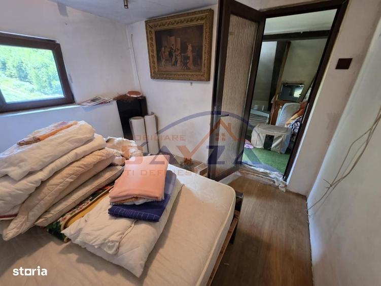 Casă cu 3 camere în Chiuzbaia
