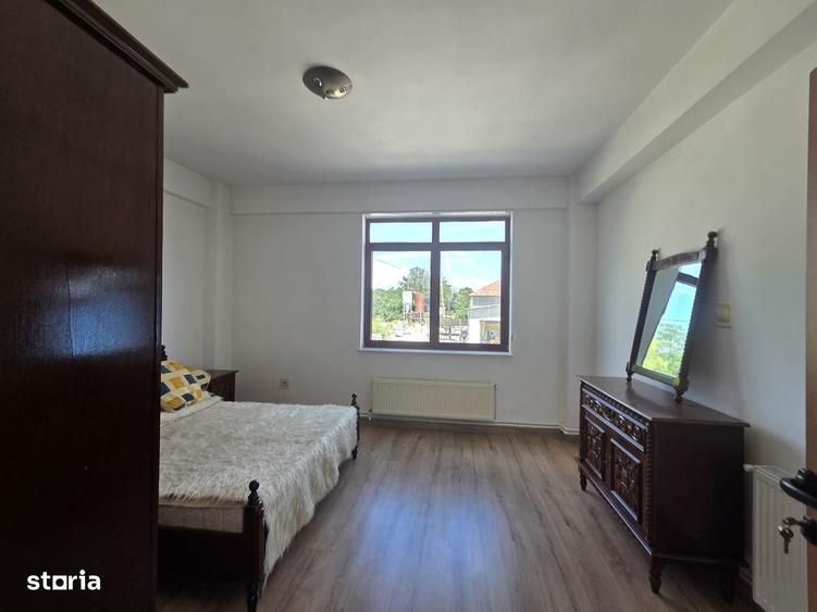 Casă cu 4 camere în Prundu