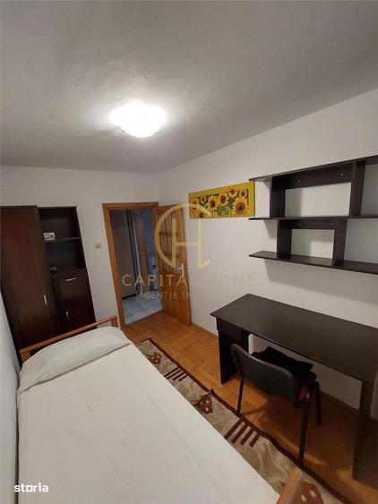 Apartament cu 3 camere decomandat, mobilat în Nicolina