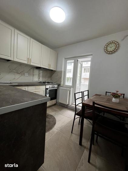 Apartament cu 3 camere decomandat în Cug