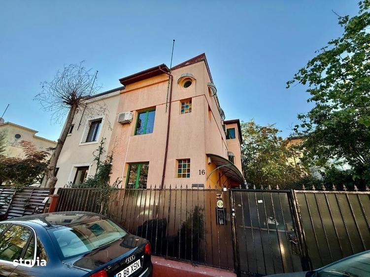 Casă cu 4 camere decomandat cu Teren 150 Mp în Vatra Luminoasă