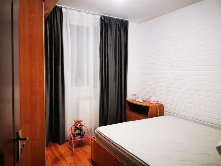 Apartament cu 3 camere decomandat în Brâncoveanu