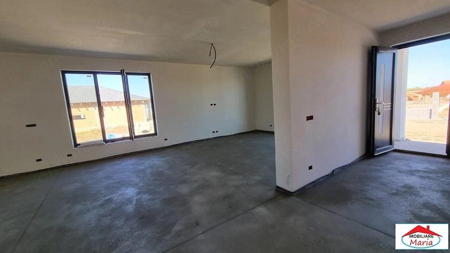 Casă cu Teren 670 Mp în Central