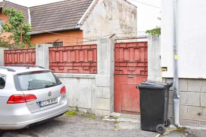 Casă individuală cu 2 camere cu Canalizare în Central