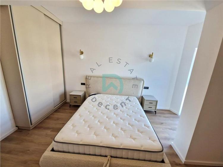 Apartament cu 2 camere decomandat, mobilat în Tractorul