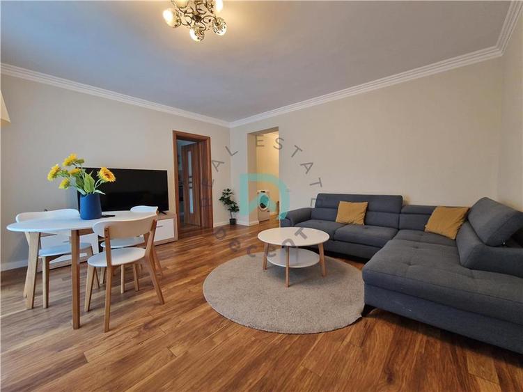 Apartament cu 2 camere decomandat în Tractorul — fotografia 1