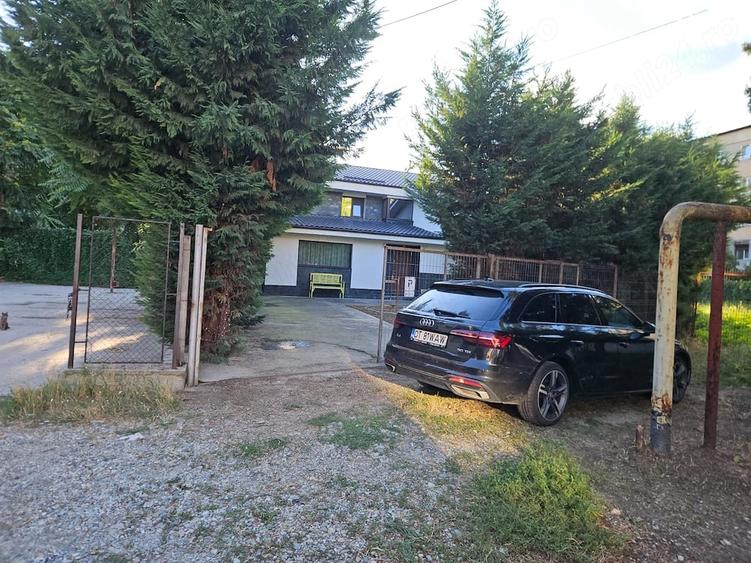 Casă cu Teren 587 Mp în Central