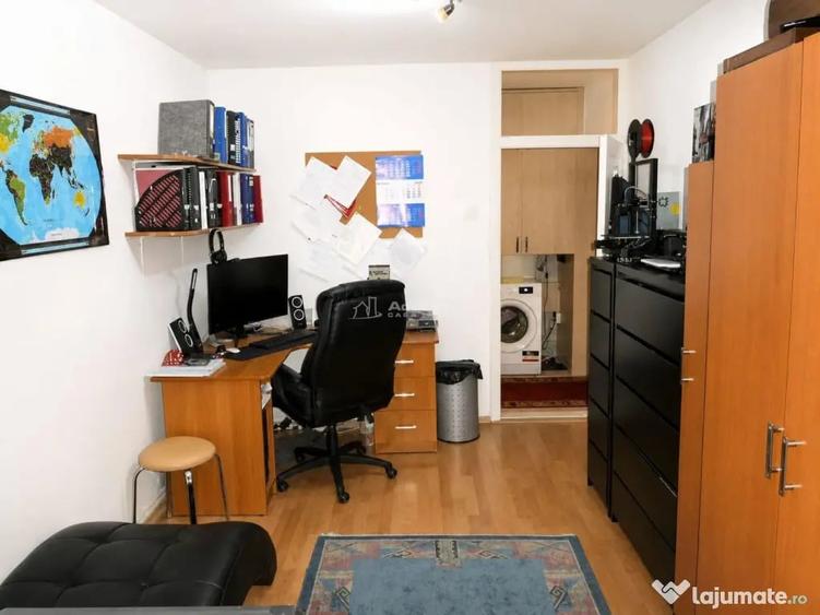 Apartament cu 4 camere decomandat în Ultracentral