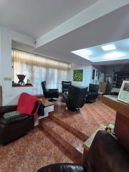 Vila de inchiriat - 28