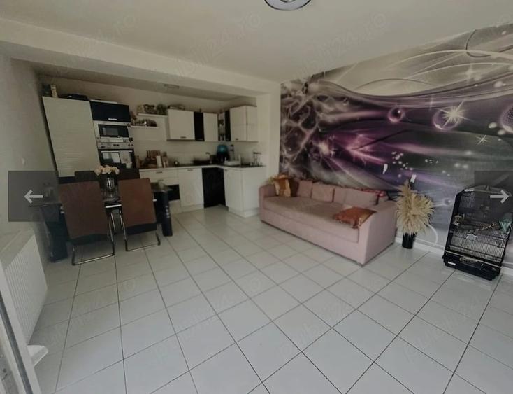 Casă cu 4 camere cu Teren 1763 Mp în Bucovina