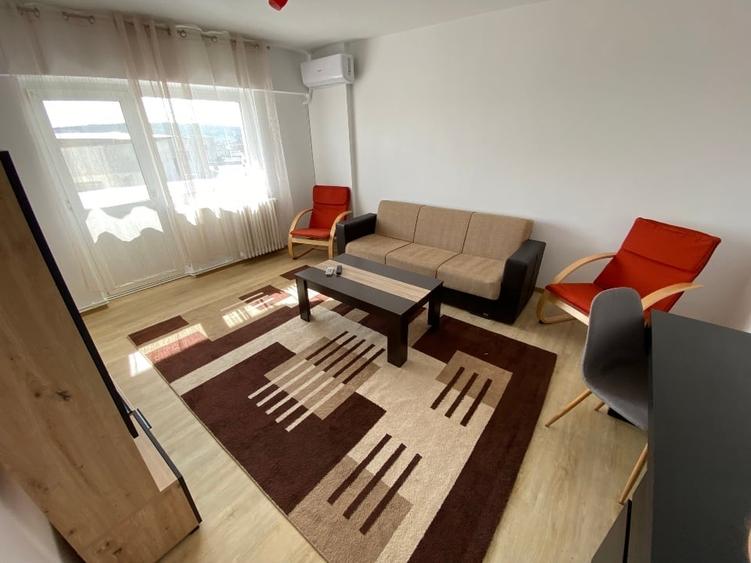 Apartament cu 2 camere decomandat, mobilat în Gară