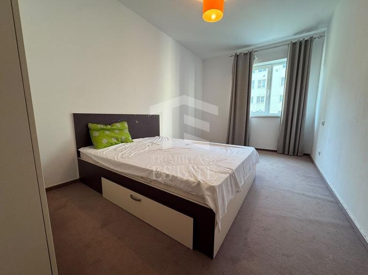Apartament cu 3 camere decomandat în Văcăresti