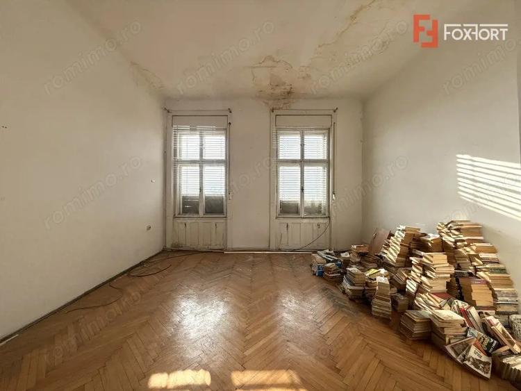 Apartament cu 5 camere decomandat în Elisabetin