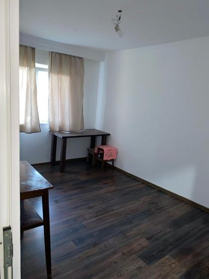 Garsonieră semidecomandată în Viile Noi