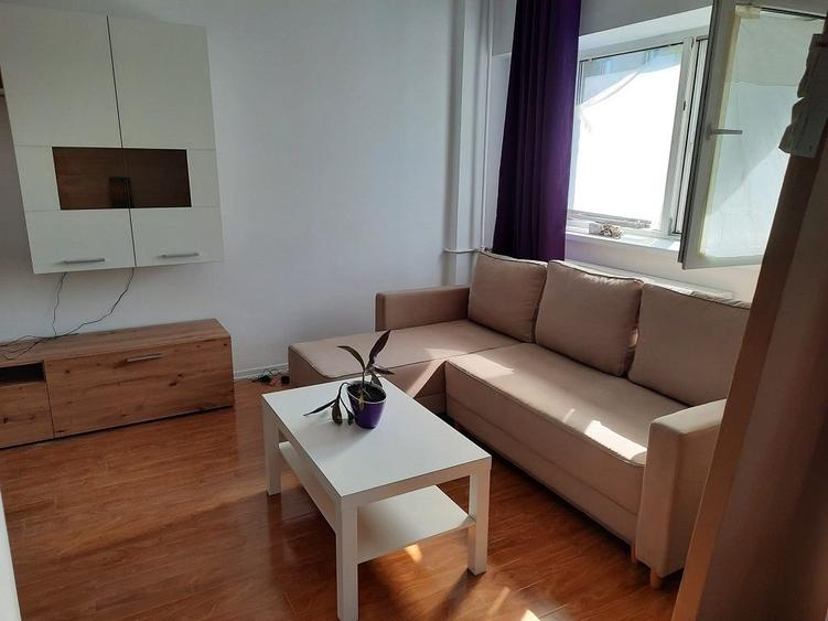 Apartament cu 3 camere în Armeneasca