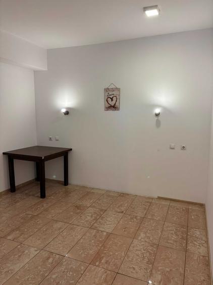 Spațiu comercial, de 20 mp, în Central