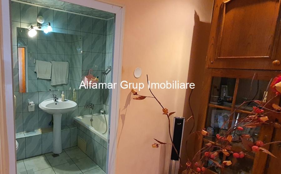 Apartament cu 4 camere, mobilat în Berceni