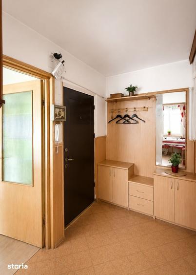 Apartament cu 3 camere decomandat în Nufărul