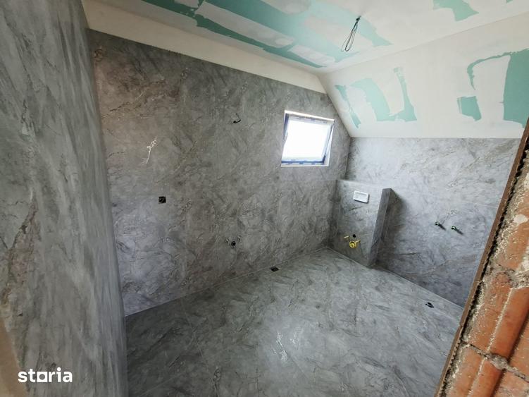 Casă cu 4 camere cu Teren 600 Mp în Berceni