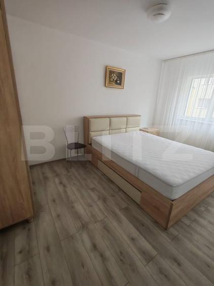 Apartament cu 3 camere semidecomandat, mobilat în Hărmanului