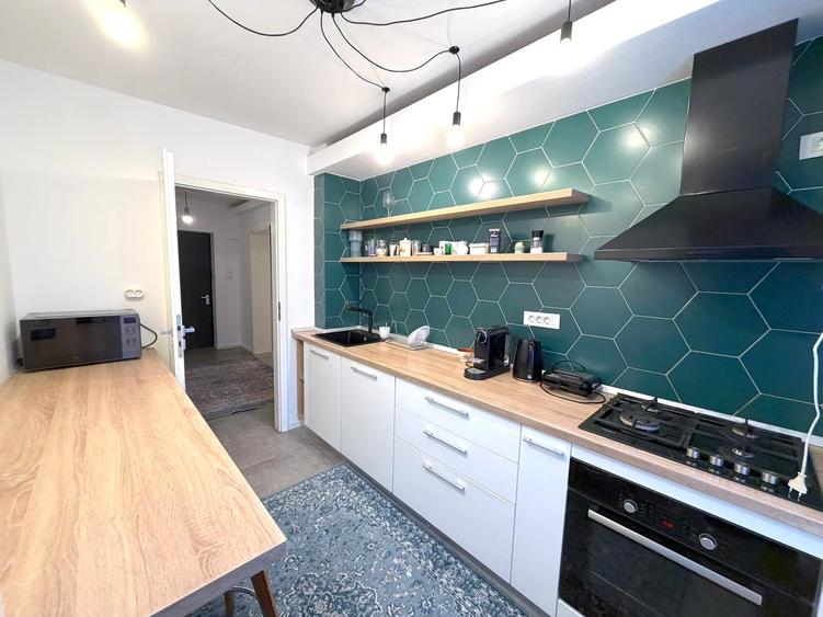Apartament cu 4 camere decomandat în Titan