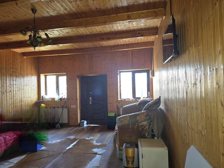 Casă individuală cu 2 camere cu Teren 451 Mp în Cazasu