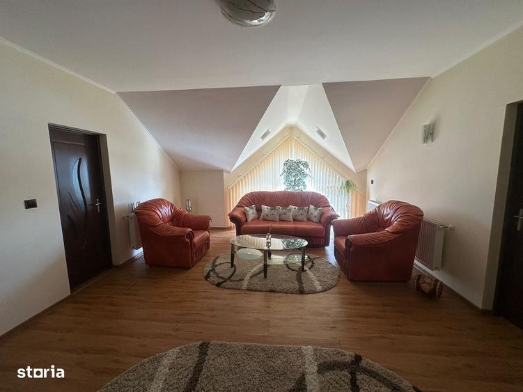 Casă cu 4 camere în Central