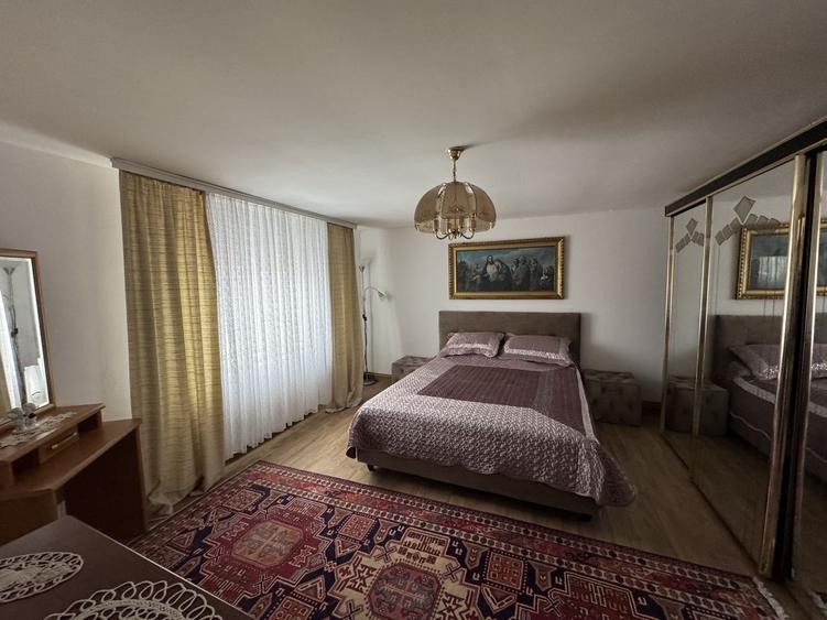 Casă individuală cu 5 camere cu Canalizare în Becicherecu Mic
