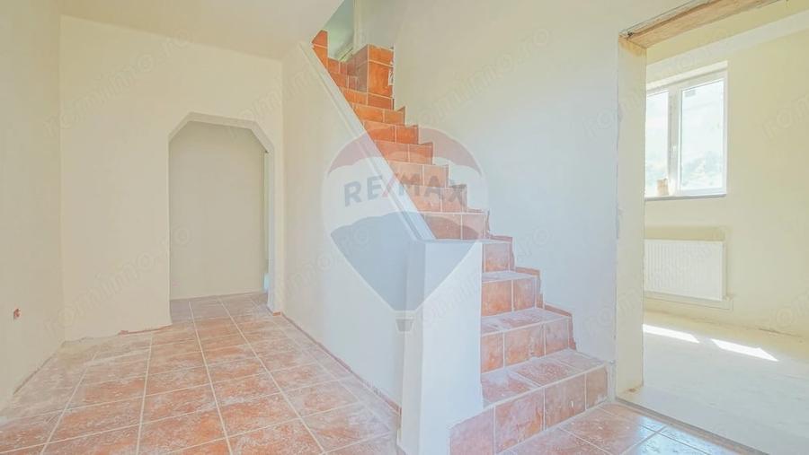 Casa cu poten?ial in Centrul Civic Bra?ov | 4 camere - 4