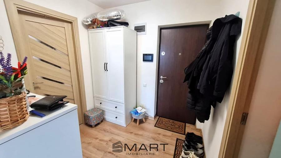 Apartament cu 3 camere decomandat, mobilat în Sud