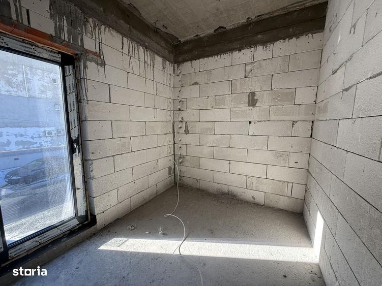 Casă cu 4 camere cu Teren 200 Mp în Central