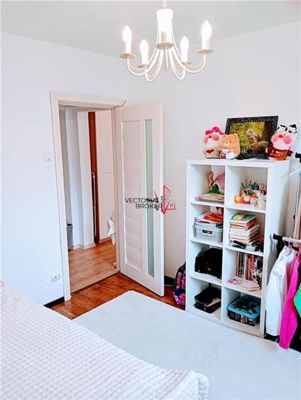 Apartament cu 2 camere semidecomandat în Basarabia