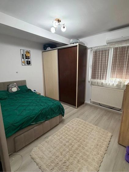 Garsonieră decomandată în Poarta 6