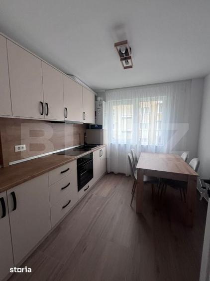 Apartament cu 4 camere decomandat în George Enescu
