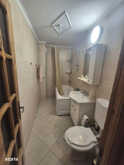 Apartament cu 3 camere decomandat în Rahova