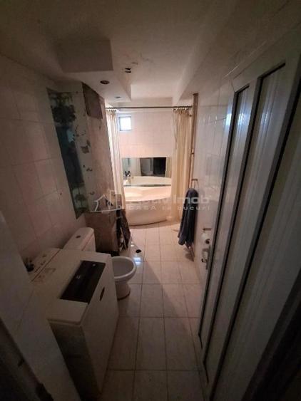 Apartament cu 4 camere decomandat în Ostroveni