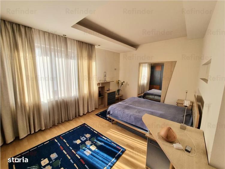 Casă cu 5 camere cu Teren 990 Mp în Băneasa