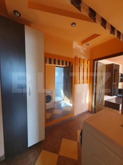 Apartament cu 2 camere semidecomandat, mobilat în Micro 6
