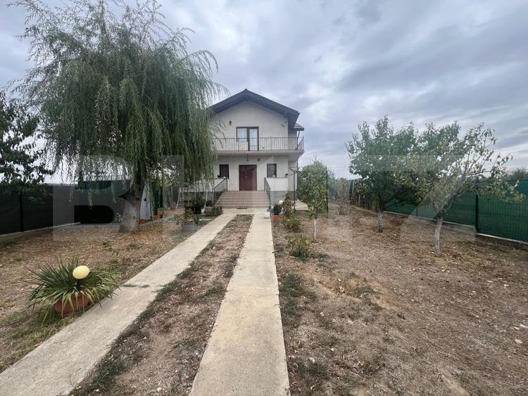 Casă individuală cu 5 camere cu Teren 2501 Mp în Nord