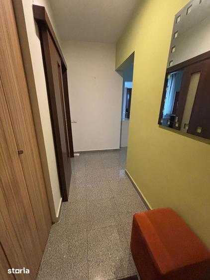 Apartament cu 3 camere decomandat în Tineretului