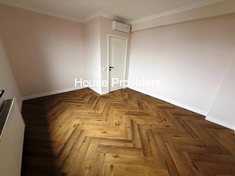 Apartament cu 3 camere în 1 Mai